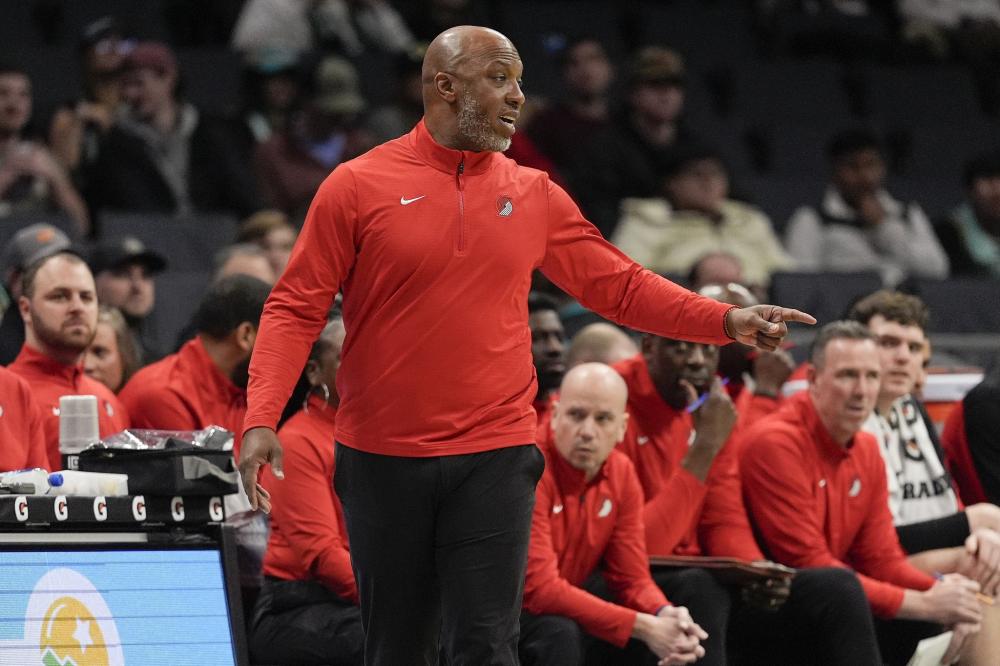 卡马文加 卡马文加